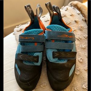 trax climbing shoes